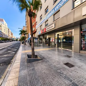 https://holidays2malaga-salitre-1-bedroom-high-speed-wifi.es-andalucia.com